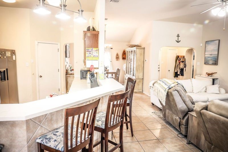 13709 Suntan Avenue Corpus Christi TX 78418