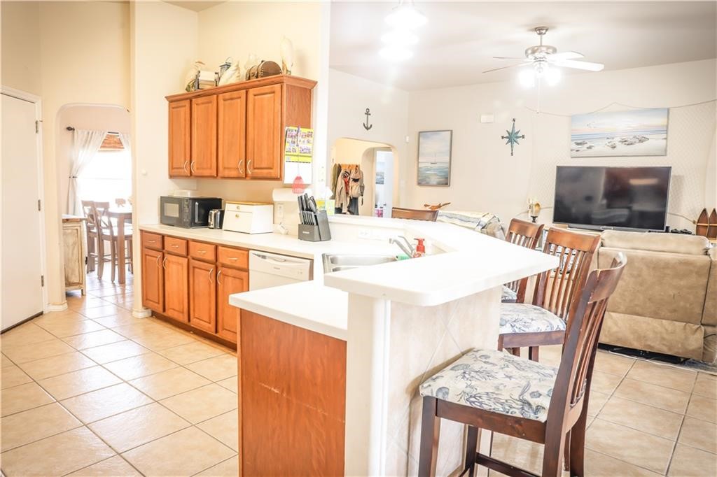 13709 Suntan Avenue Corpus Christi TX 78418