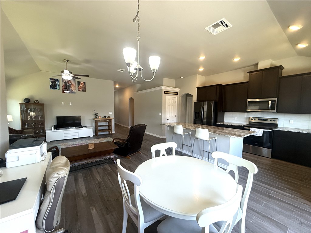 7513 Loyd Neal Drive Corpus Christi TX 78414