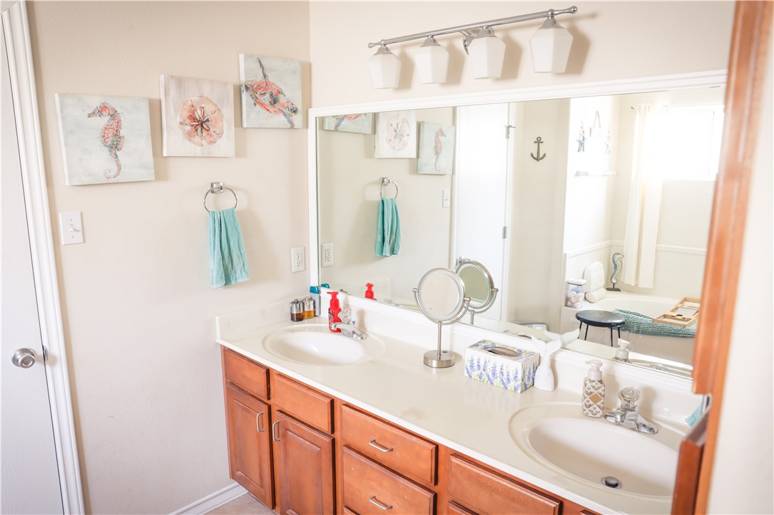 13709 Suntan Avenue Corpus Christi TX 78418