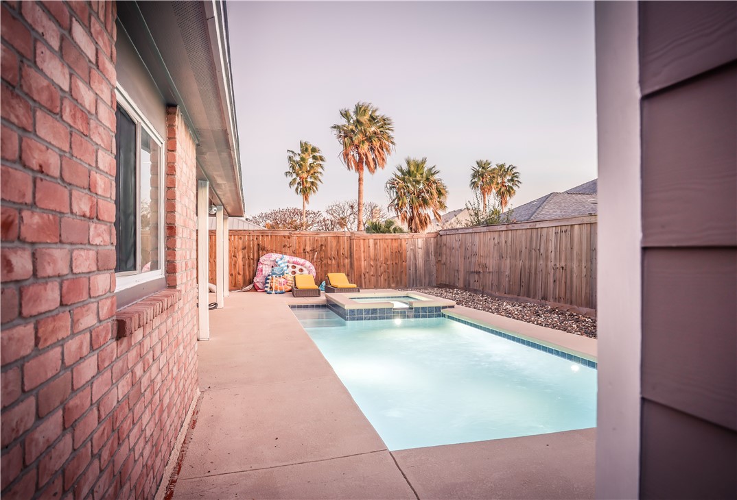 13709 Suntan Avenue Corpus Christi TX 78418