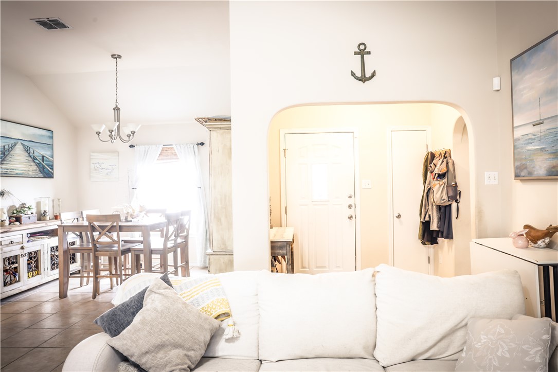 13709 Suntan Avenue Corpus Christi TX 78418