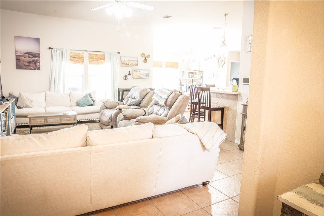 13709 Suntan Avenue Corpus Christi TX 78418