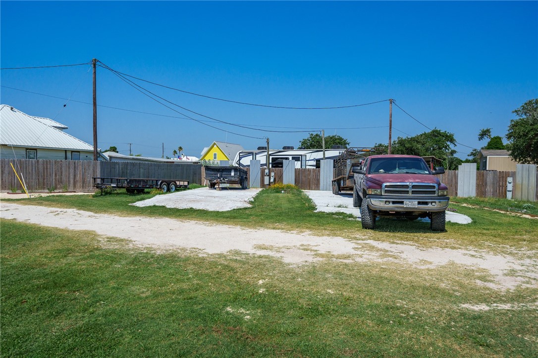 710 E First Rockport TX 78382