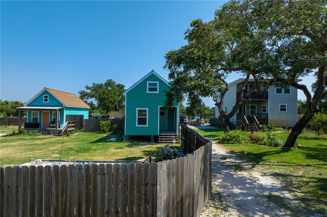 710 E First Rockport TX 78382