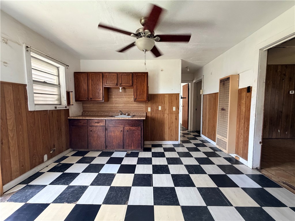 1402 Woodlawn Drive Corpus Christi TX 78412