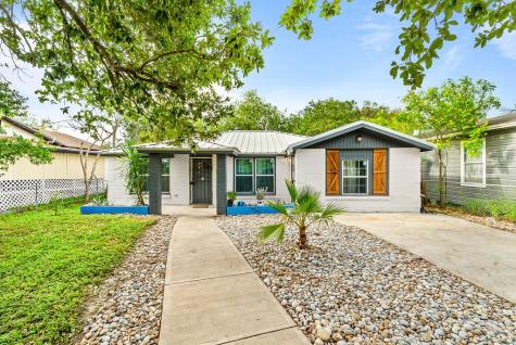 647 W Main Avenue Robstown TX 78380