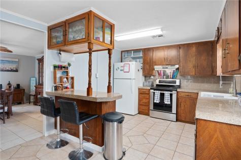 627 S Fuqua Street Rockport TX 78382