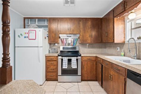627 S Fuqua Street Rockport TX 78382