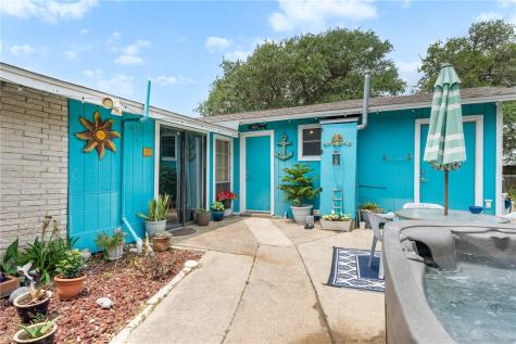 627 S Fuqua Street Rockport TX 78382