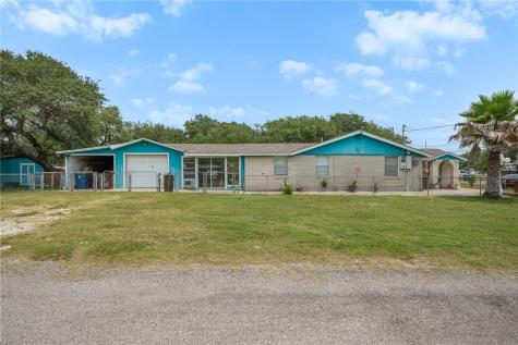 627 S Fuqua Street Rockport TX 78382