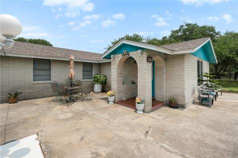 627 S Fuqua Street Rockport TX 78382