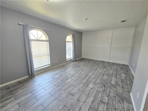 302 Frio Drive Portland TX 78374