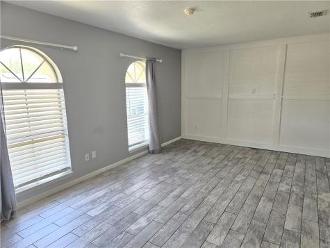 302 Frio Drive Portland TX 78374
