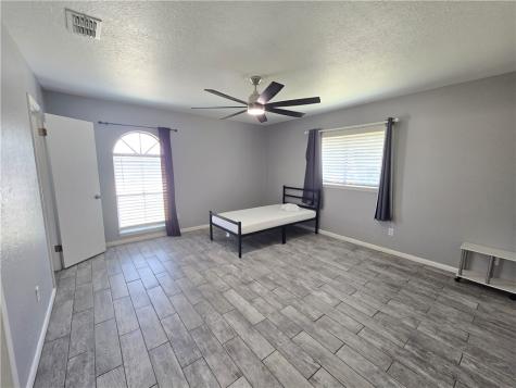 302 Frio Drive Portland TX 78374