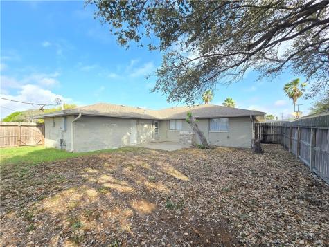 302 Frio Drive Portland TX 78374
