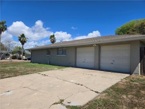 302 Frio Drive Portland TX 78374
