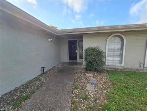 302 Frio Drive Portland TX 78374