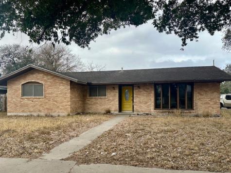 903 Lyndale Street Kingsville TX 78363