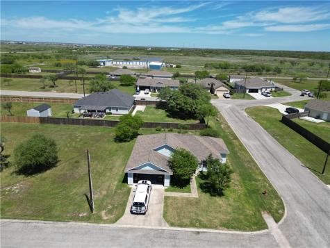 112 Alma Lane Rockport TX 78382