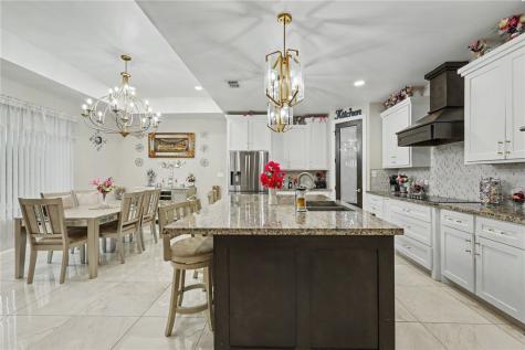 894 County Road 465 Alice TX 78332
