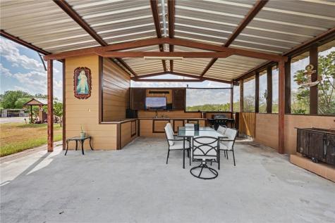 894 County Road 465 Alice TX 78332
