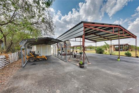 894 County Road 465 Alice TX 78332