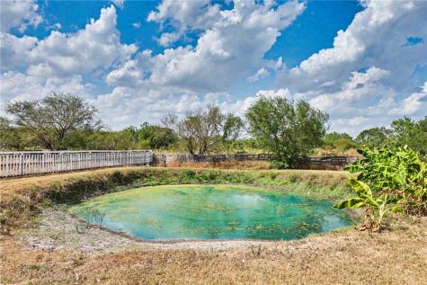 894 County Road 465 Alice TX 78332