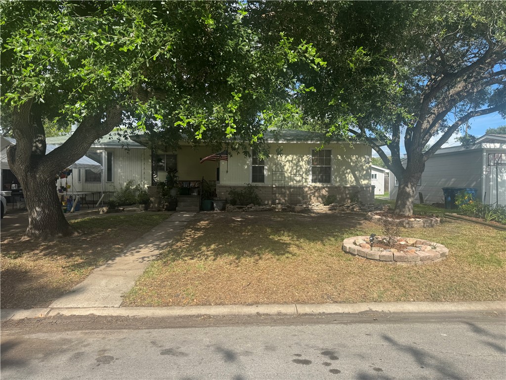 1608 Austin Street Portland TX 78374