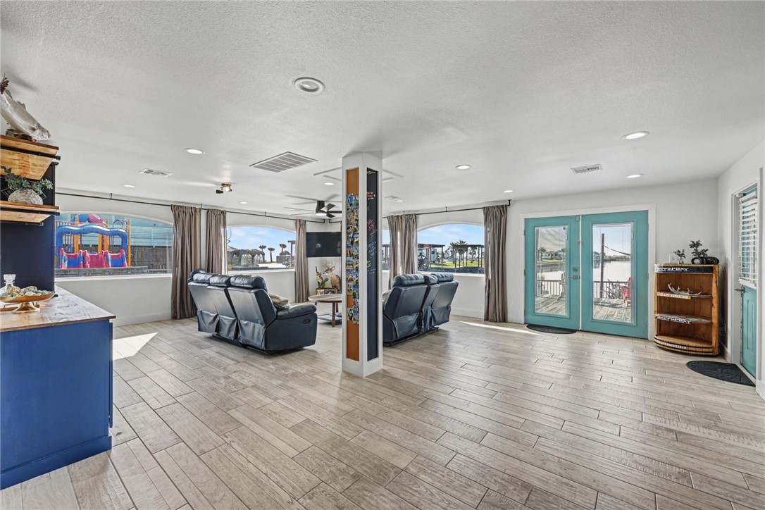 111 Caribbean Drive Corpus Christi TX 78418