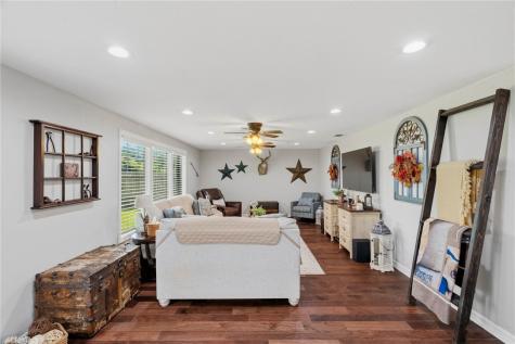 1218 W Richard Avenue Kingsville TX 78363