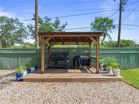 1218 W Richard Avenue Kingsville TX 78363