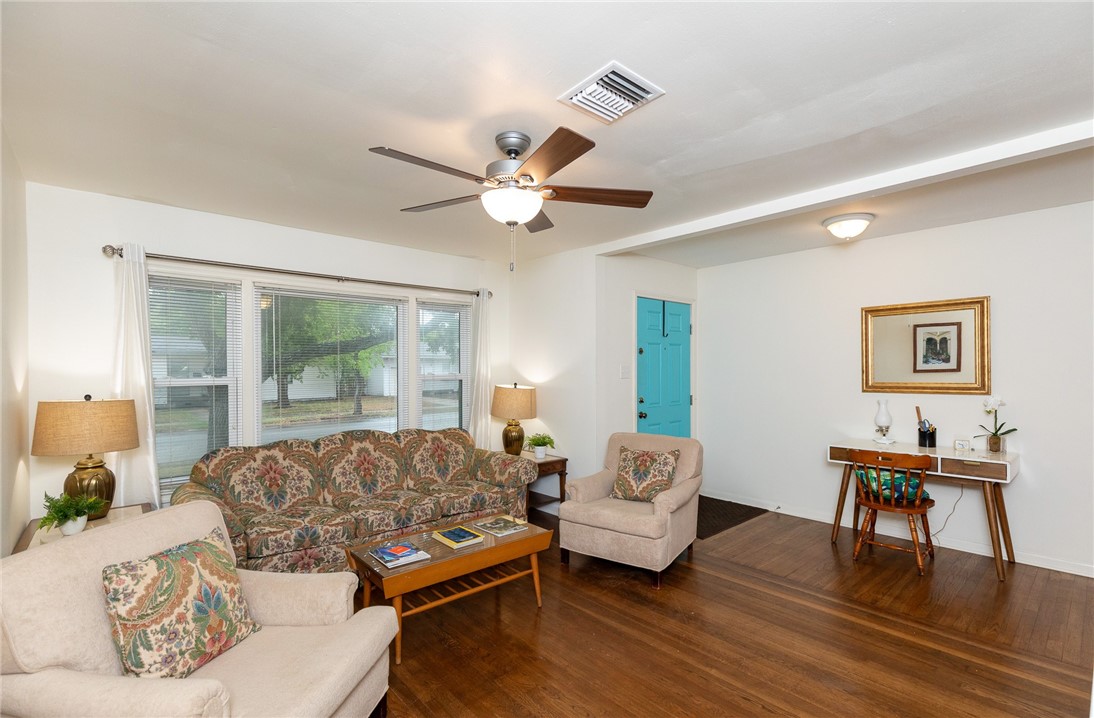 518 Chase Drive Corpus Christi TX 78412