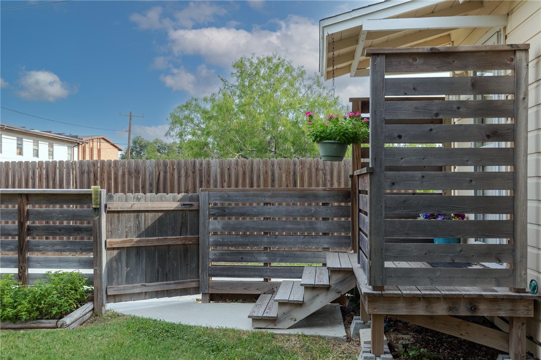 518 Chase Drive Corpus Christi TX 78412
