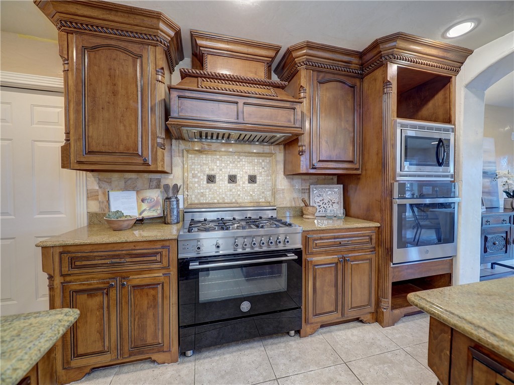 13514 King Phillip Court Corpus Christi TX 78418