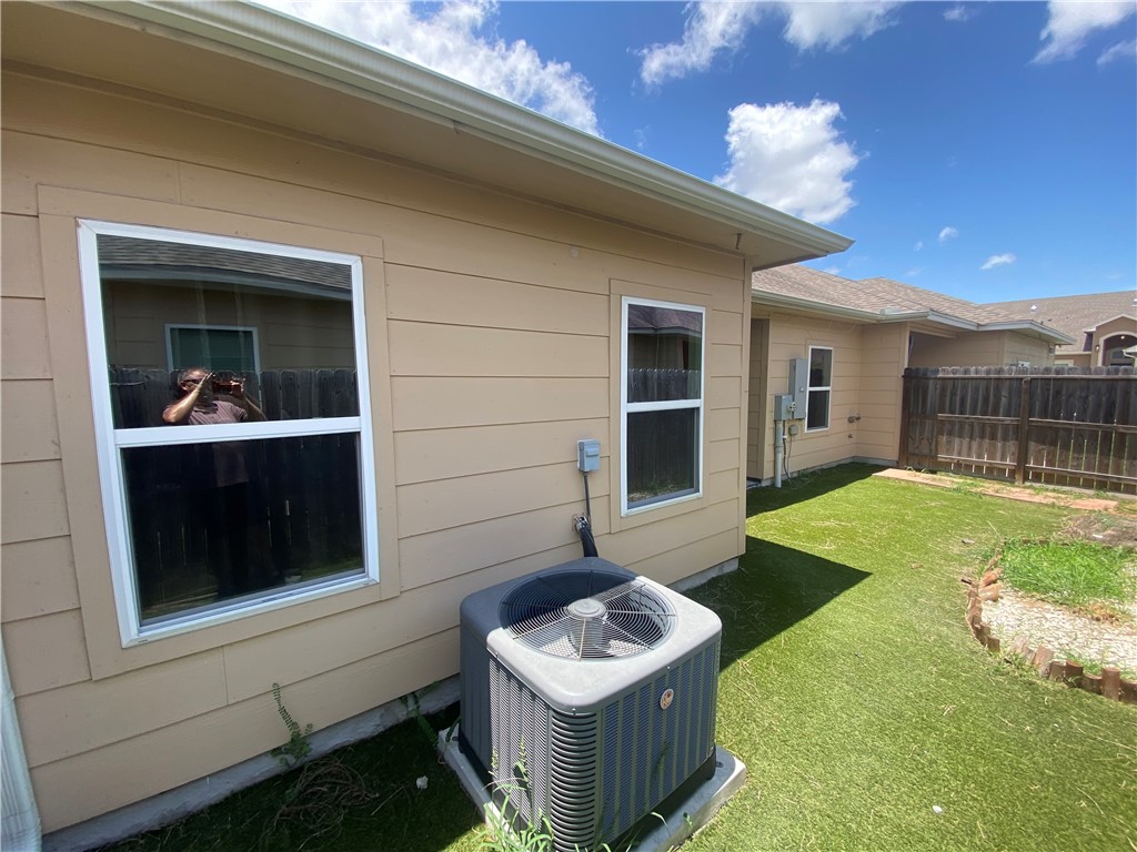 7706 Arshan Corpus Christi TX 78413