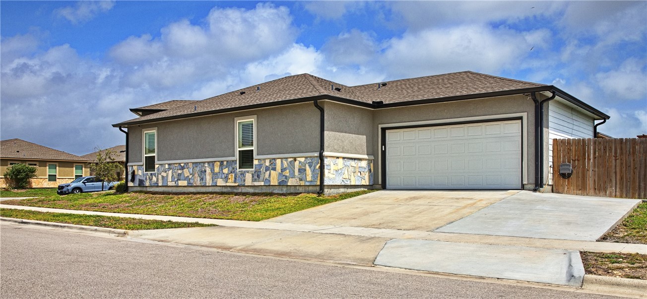 2226 Cuarzo Drive Corpus Christi TX 78414