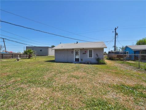 1139 S Houston Street Aransas Pass TX 78336