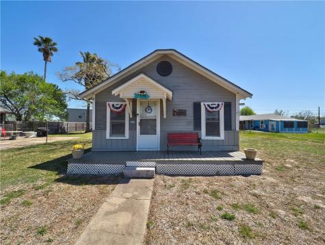 1139 S Houston Street Aransas Pass TX 78336