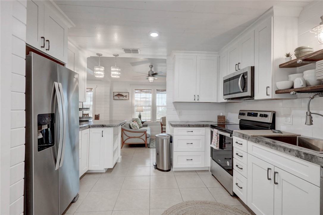 4034 Laguna Shores Road Corpus Christi TX 78418
