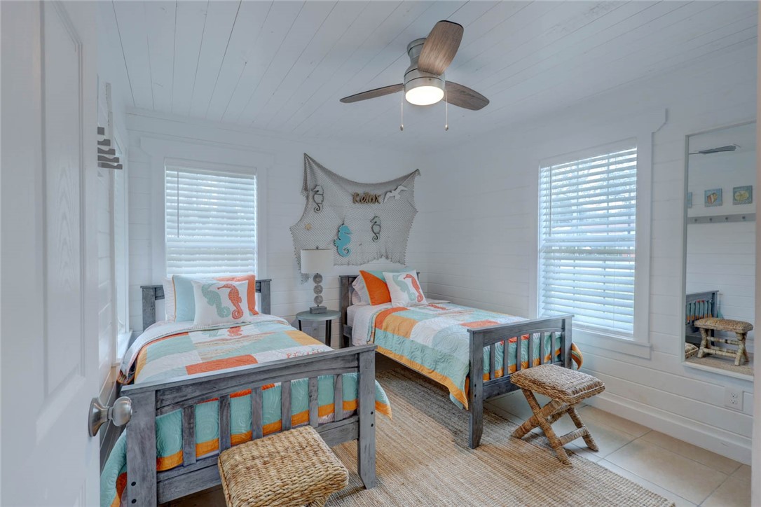 4034 Laguna Shores Road Corpus Christi TX 78418