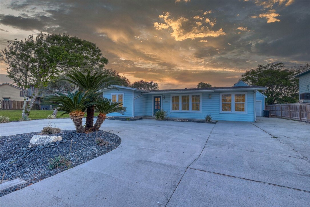 4034 Laguna Shores Road Corpus Christi TX 78418