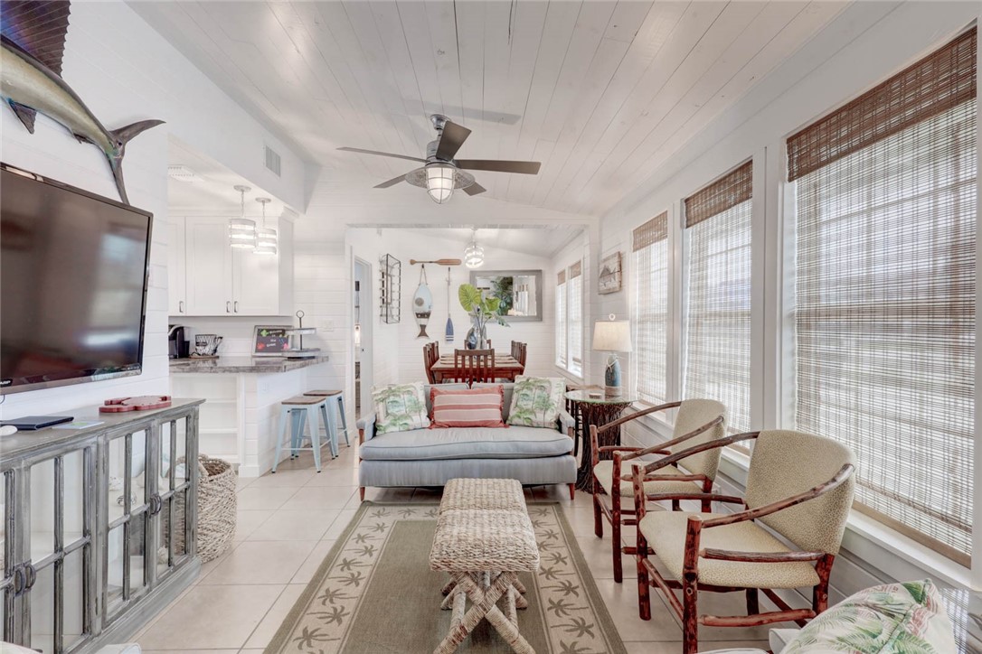 4034 Laguna Shores Road Corpus Christi TX 78418