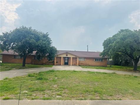 131 N Lamont Street Aransas Pass TX 78336