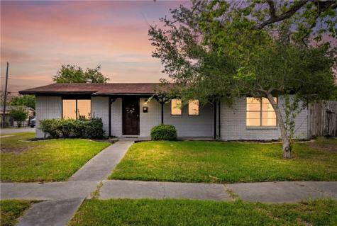 1102 Bradshaw Drive Corpus Christi TX 78412