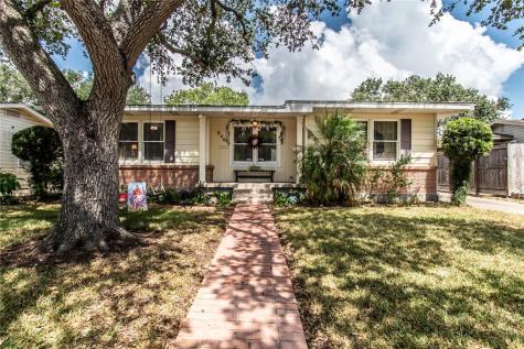 946 Delaine Drive Corpus Christi TX 78411