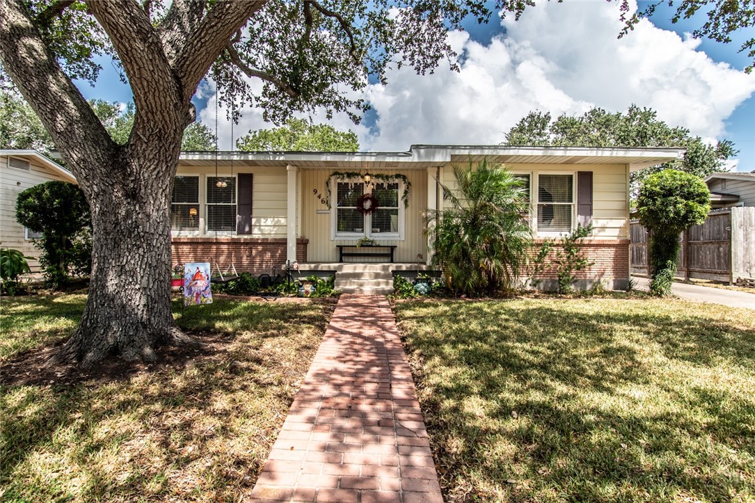 946 Delaine Drive Corpus Christi TX 78411