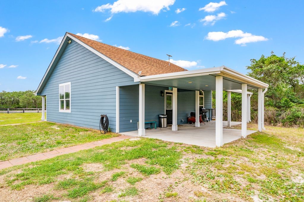 1892 State Highway 188 Rockport TX 78382