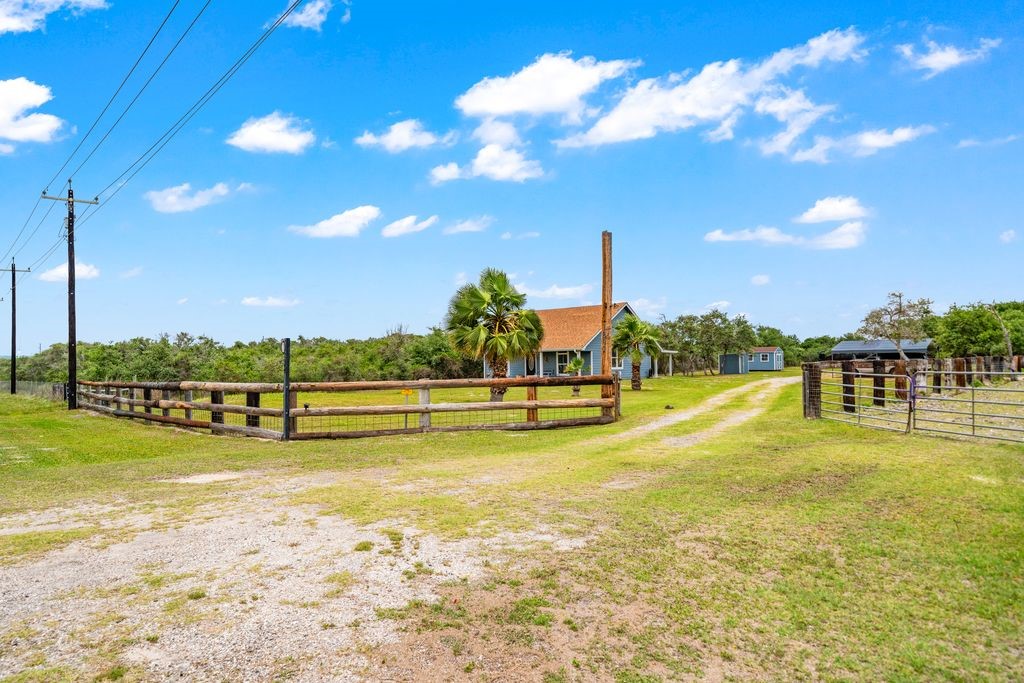 1892 State Highway 188 Rockport TX 78382
