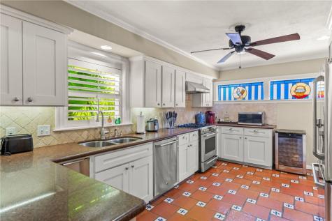239 Indiana Avenue Corpus Christi TX 78404
